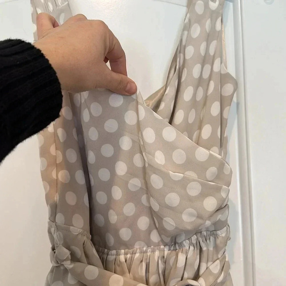 Express Polka Dot Faux Wrap Dress White Beige Tan Casual Party Work Sz 2 - Picture 2 of 8